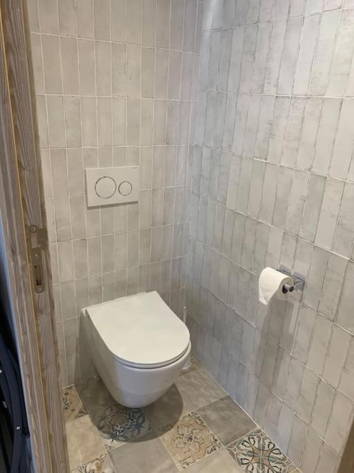 Maison De Vacances Toute Equipee A 5Mn Du Pont-Du-Gard Au Coeur De Sernhac Esterno foto